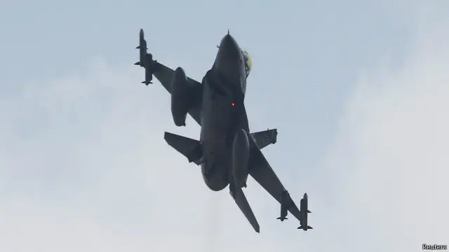 تشن تركيا غارات أيضا ضد تنظيم "الدولة الإسلامية" في سوريا.