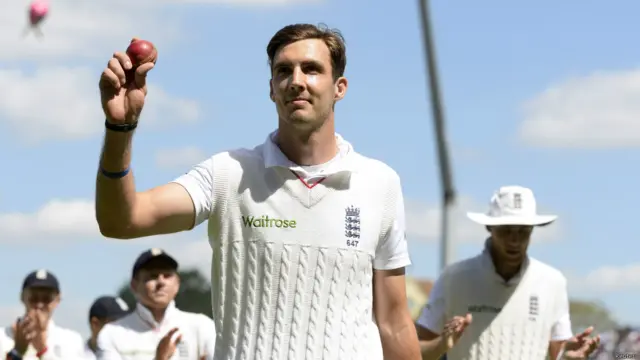 انگلینڈ کی جانب سے دوسری اننگز میں سٹیون فن کو چھ آسٹریلوی کھلاڑیوں کو پویلین کی راہ دکھانے پر میچ کا بہترین کھلاڑی قرار دیا گیا۔