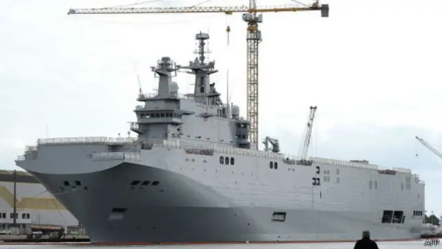 弗拉迪沃斯托克号停靠在法国西部圣纳泽尔港