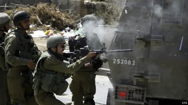 سربازان اسرائیلی با گلوله پلاستیکی و گاز اشک آور با معترضان روبرو شدند