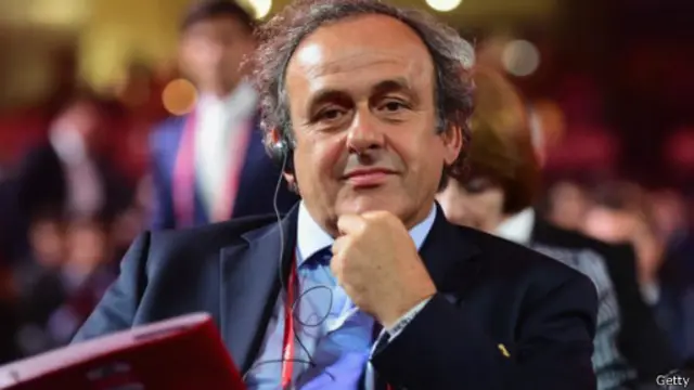 普拉蒂尼考虑竞选接班布拉特,而有球迷已经开始称他为 “布拉蒂尼”。(资料图片)