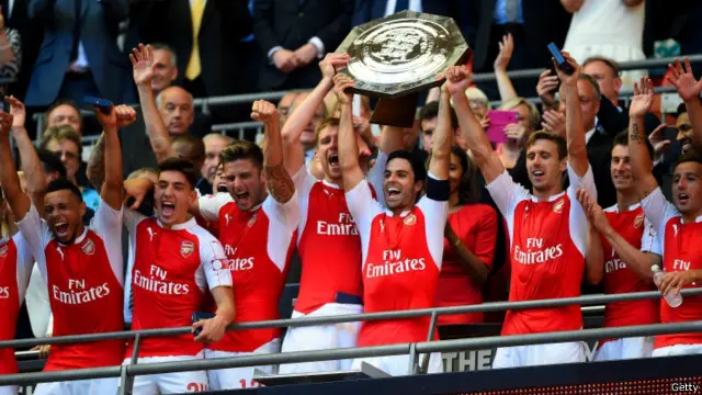 هذه هي المرة الثانية التي يحصد فيها أرسنال على كأس الدرع الخيرية الانجليزية