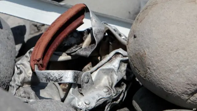 Las piezas encontradas este domingo están siendo analizadas.