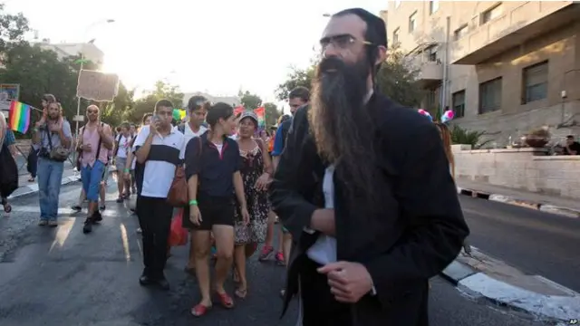 یک عکاس لحظاتی قبل از حمله تندروی یهودی را ثبت کرد