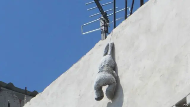 La tradición de usar peluches contra el mal de ojo comenzó con la caída del regimen comunista.