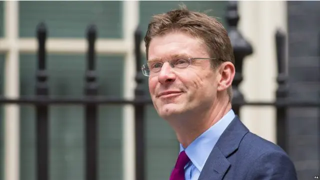 امیگریشن کے وزیر گریگ کلارک نے حکومت برطانیہ کے منصوبے کا اعلان کیا ہے