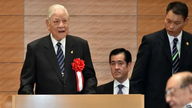 李登輝訪問日本，在7月22日對日本國會議員發表演說。