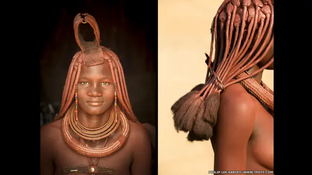 سنہ 2014 کے مقابلے میں انعام پانے والی فوٹوگرافر لی ہاروی کی دو تصاویر جن میں ایک افریقی ملک نمیبیا کے ہیمبا قبائل کی عورتوں کو دیکھا جا سکتا ہے۔