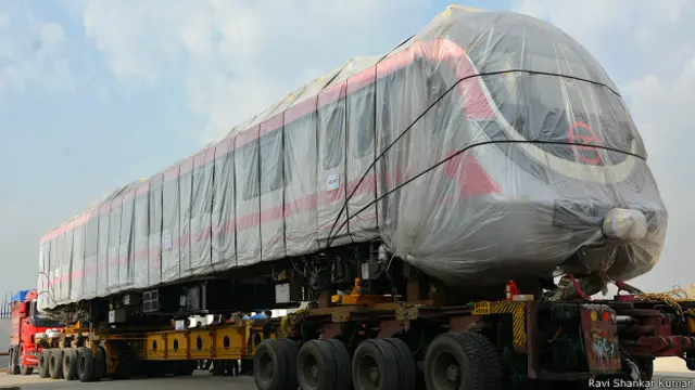 ऑटोमेटेड मेट्रो ट्रेन, दिल्ली