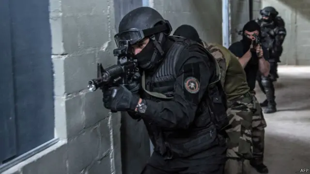 Polisi militer brasil