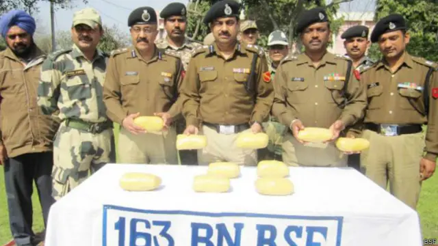 पंजाब में तैनात सीमा सुरक्षा बल के जवान, फ़ाईल फ़ोटो