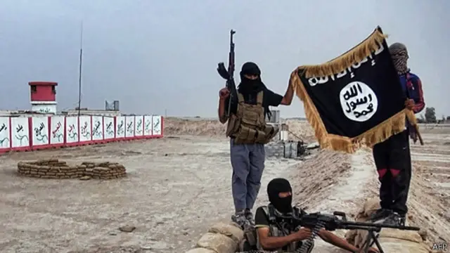 இஸ்லாமிய அரசு குழுவினருடன் இணையச் சென்ற பல இளைஞர்களை கடந்த சில மாதங்களில் அதிகாரிகள் தடுத்துள்ளனர்