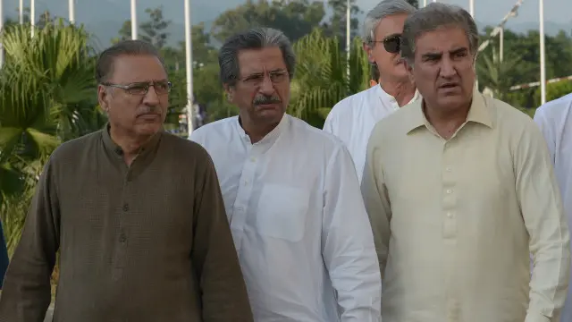 پی ٹی آئی نے پہلے ہی حکومت پر دباؤ ڈالنے کے لیے مہم شروع کر چکی ہے اور اتوار کو اس سلسلے میں لاہور میں جلسہ کرنے والی ہے: شفقت محمود