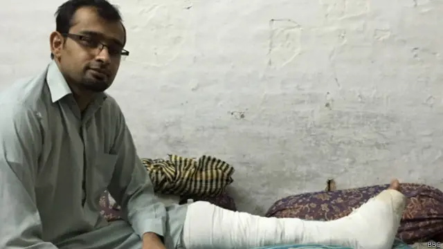 ذوالفقار حسین کا کہنا ہے کہ اگر ان کا باقاعدہ علاج نہ کروایا گیا تو ان کے پاؤں کے کٹنے کا خطرہ ہے