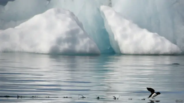 Айсберг в Арктике