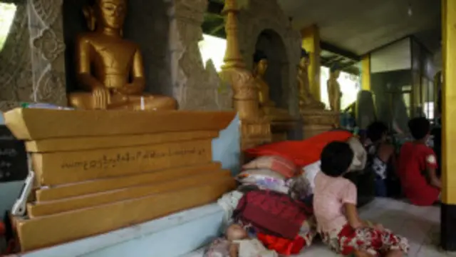 ရခိုင်ပြည်နယ် မြောက်ဦးမြို့က ရေဘေး ဒုက္ခသည်တွေ ဘုန်းကြီးကျောင်းတွေမှာ ခိုလှုံနေကြရ