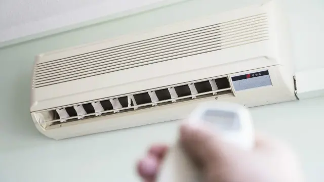 تستخدم غازات الهيدروفلوروكربون في أجهزة التبريد وتكييف الهواء.