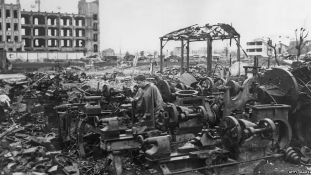 كانت طوكيو قد دمرت بالقنابل الامريكية الحارقة قبل ضرب هيروشيما