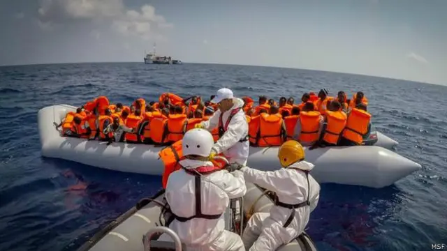 Aralıq Dənizində xilasetmə işlərinə başlanılıb