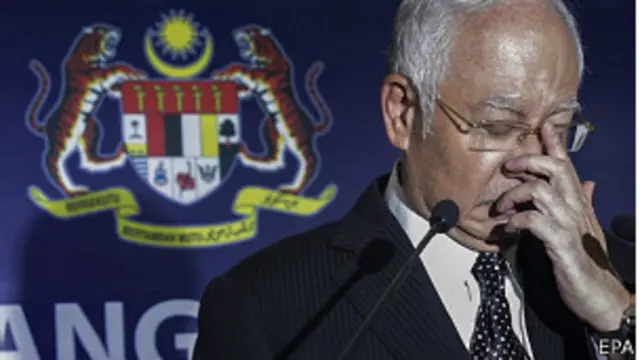 ကိုယ်ပိုင်ဘဏ်စာရင်းထဲမှာ ဒေါ်လာ သန်း ရာနဲ့ချီ ရှိနေတာကို ဝန်ကြီးချုပ် ရာဇက် အသေအချာ ရှင်းမပြ