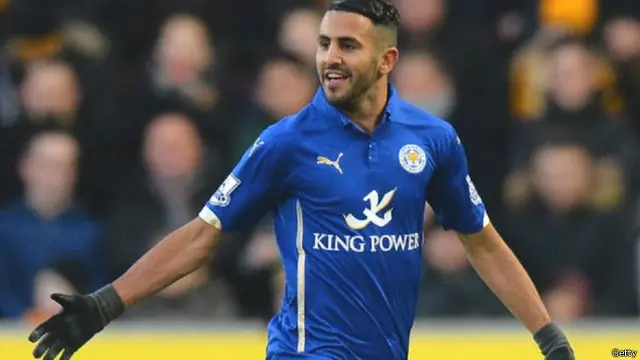 Pemain timnas Aljazair, Riyad Mahrez, yang berusia 24 tahun, mampu menunjukkan keahliannya mencetak 13 gol dan memberikan tujuh umpan yang membuat klub tersebut memuncaki klasemen Liga Primer.