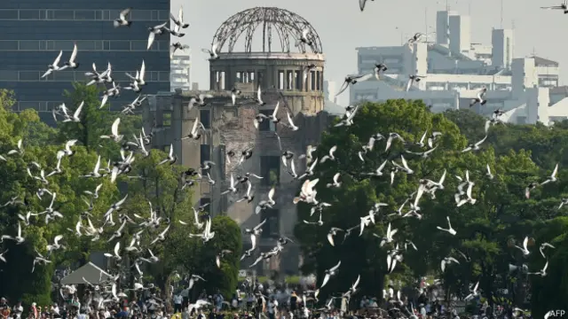 ہیروشیما کے امن پارک میں منعقدہ تقریب میں چار ہزار افراد نے شرکت کی