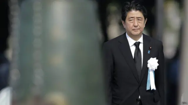 يواجه رئيس الوزراء الياباني ضغوطا تدعوه إلى تجنب اغضاب الصين وكوريا الجنوبية