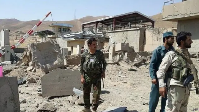 جمعے کو ہونے والے تشدد کے واقعات میں کم از کم 50 افراد ہلاک ہو گئے تھے