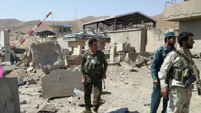 گذشتہ سال صوبہ لوگر میں بم دھماکے کے نتیجے میں صوبے کے گورنر ارسلا جمال ہلاک ہوئے تھے