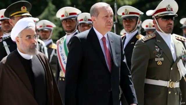 Cumhurbaşkanı Erdoğan, Nisan ayında İranlı mevkidaşı Ruhaniyi Tahran'da ziyaret etmişti.