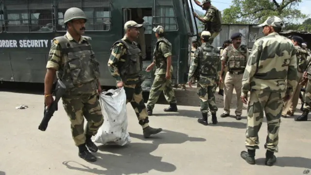 پولیس کا کہنا ہے کہ نگرانی میں اضافہ کر دیا گيا ہے