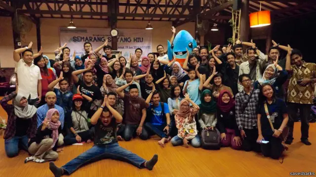 Riyanni memahami sepenuhnya bahwa upaya kampanye penyelamatan hiu kepada masyarakat membutuhkan waktu panjang. 