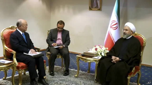 آمانو در سفر به تهران توافقنامه‌ای با ایران امضا کرد اما مقامات ایرانی تاکید داشته‌اند که باید محتوای آن محرمانه بماند