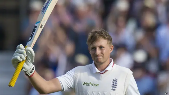 انگلینڈ کی اننگز کی خاص بات جو روٹ کی شاندار بیٹنگ تھی، انھوں نے 19 چوکوں کی مدد سے اپنی سنچری مکمل کی