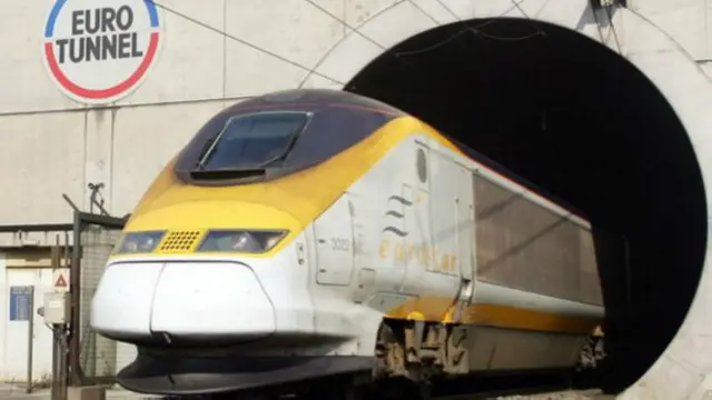 英法海底隧道全长50.5公里,其中海底部分37公里。