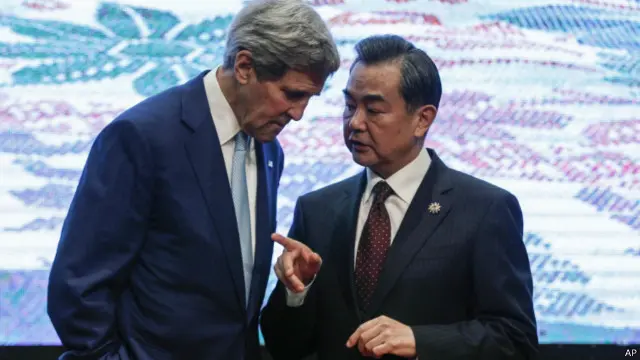 美国国务卿克里在北京与中国外长王毅会面时称，朝鲜的核野心“是对世界的一个威胁”，并呼吁新的制裁。