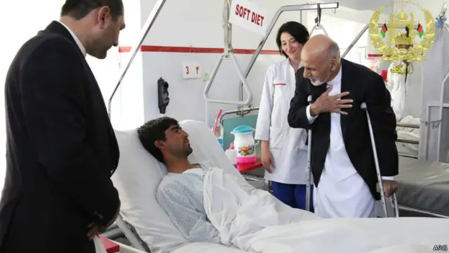 رئیس جمهوری افغانستان به عیادت زخمیهای این حادثه رفت