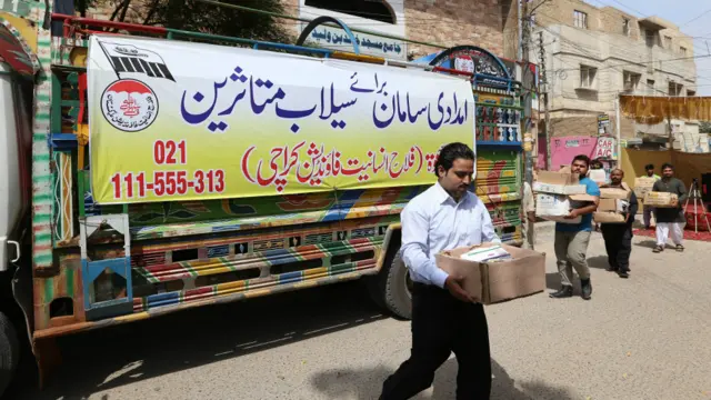 امدادی کاموں میں مذہبی تنظیمیں ہمیشہ کی طرف بڑھ چڑھ کر حصہ لے رہی ہیں۔