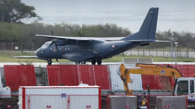 参与搜寻行动的Casa军用运输机