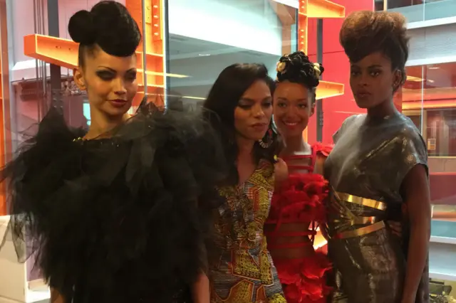 Bamwe mu bamurika imyambaro ya kinyafrika