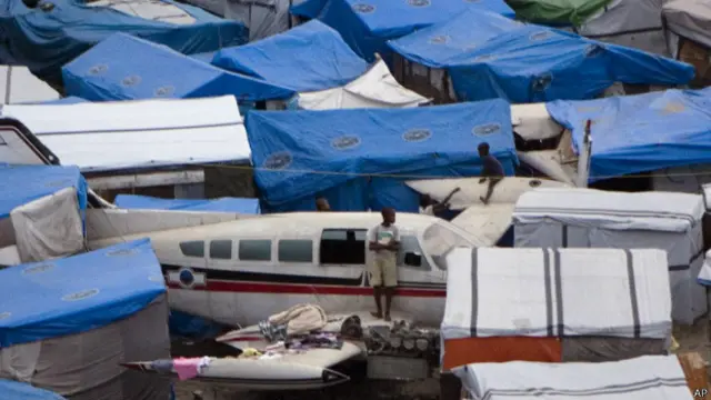 La comunidad internacional se volcó tras ver las imágenes de desolación que dejó el terremoto en enero de 2010.