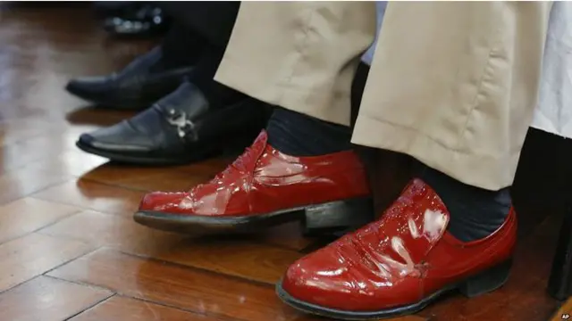 प्रतियोगिता में जूतों की चमक देखने लायक थी