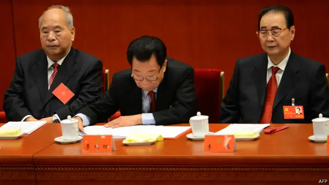 Các ông Uý Kiện Hành, Lý Thuỵ Hoàn và Lý Bằng tại Đại hội Đảng năm 2012