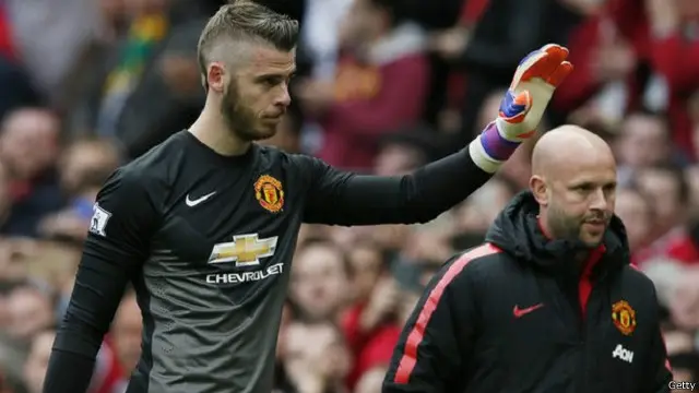 دي خيا شارك في 175 مباراة منذ انضمامه إلى يونايتد قادما من فريق أتليتيكو مدريد