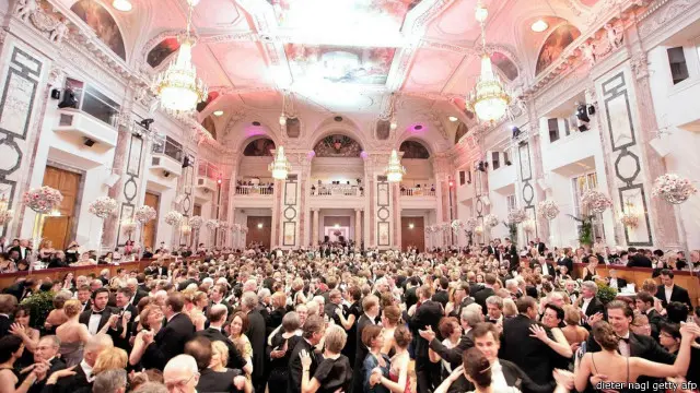 The Kaiserball di Istana Hofburg. 