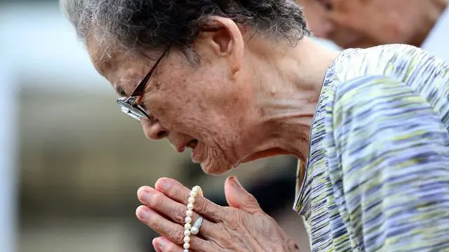 ناگا ساکی میں ہونے والی اس یادگاری تقریب میں دنیا کے 75 ممالک کے علاوہ جاپان میں امریکہ کے سفیر کیرولین کینیڈی نے بھی شرکت کی