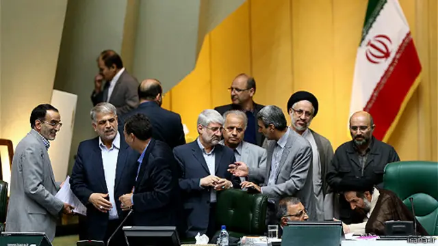 محمدحسن ابوترابی فرد در غیاب علی لاریجانی، ریاست مجلس را بر عهده داشت