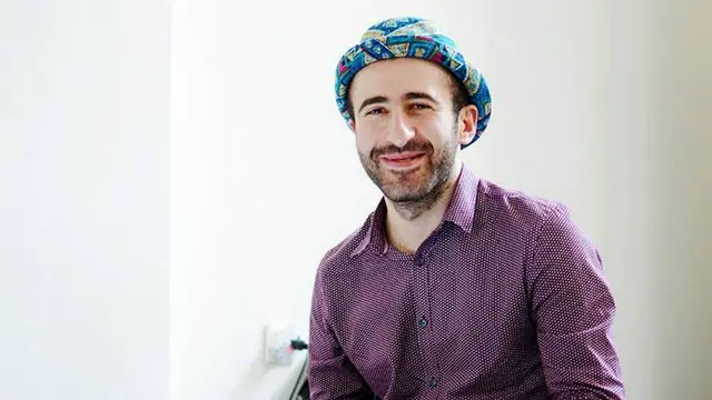 Beka Qabadadze Gürcüstan, Ermənistan və Azərbaycandan olan bir neçə homoseksual cütlük tanıdığını deyir