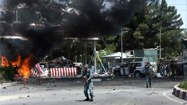 وزارتِ صحت کے ایک ترجمان نے تصدیق کی ہے کہ سوموار کی دوپہر کو ہونے والے اس خود کش حملے میں سات افراد زخمی ہوئے ہیں۔