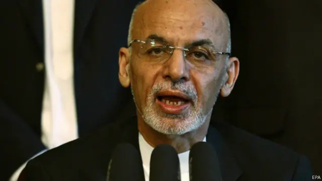 قال غني خلال مؤتمر صحفي إن معسكرات التدريب على شن عمليات انتحارية ومصانع القنابل في باكستان "نشطة أكثر من أي وقت سابق"